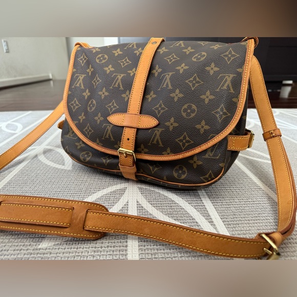 Louis Vuitton Crossbody Bag (Vintage) Saumur 30 - Picture 1 of 7